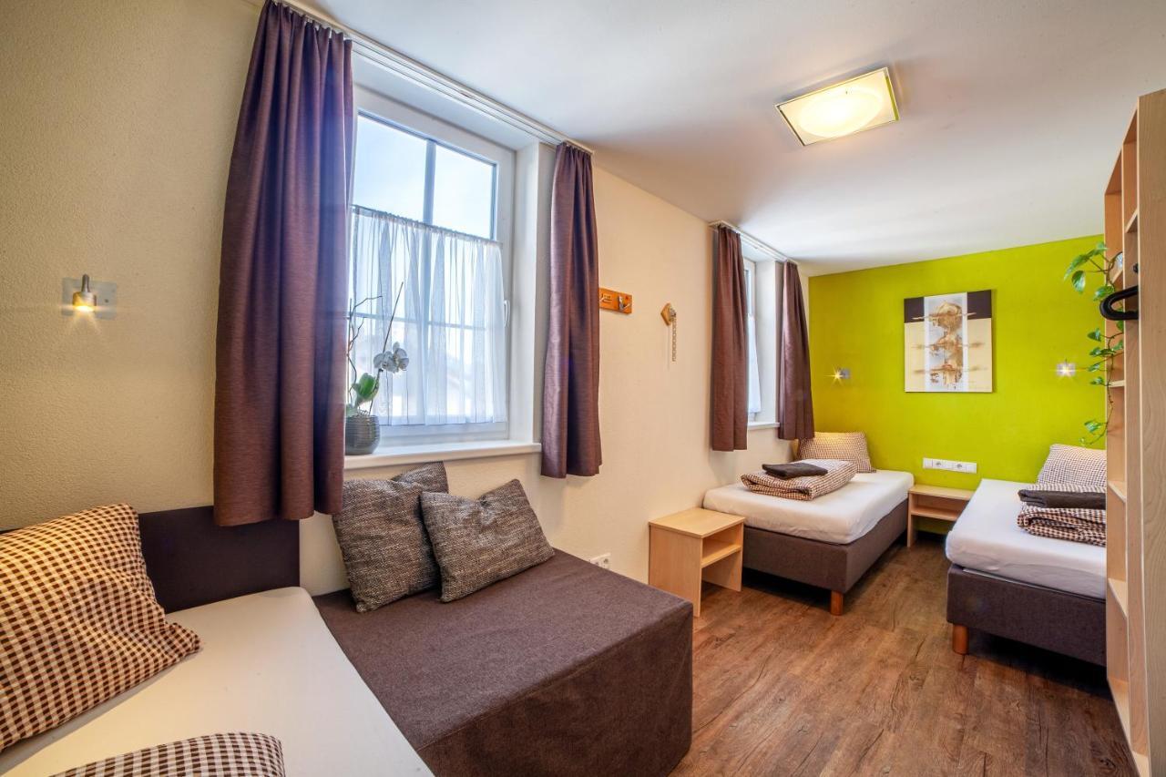 Rutsche Hostel Wenns Kültér fotó